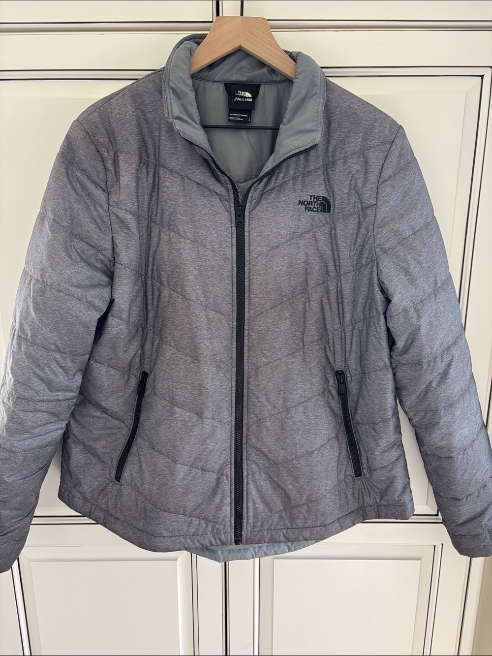 North Face Heather Gray Puffer Jacket Polyester Fill Zip Pockets Women’s Large
